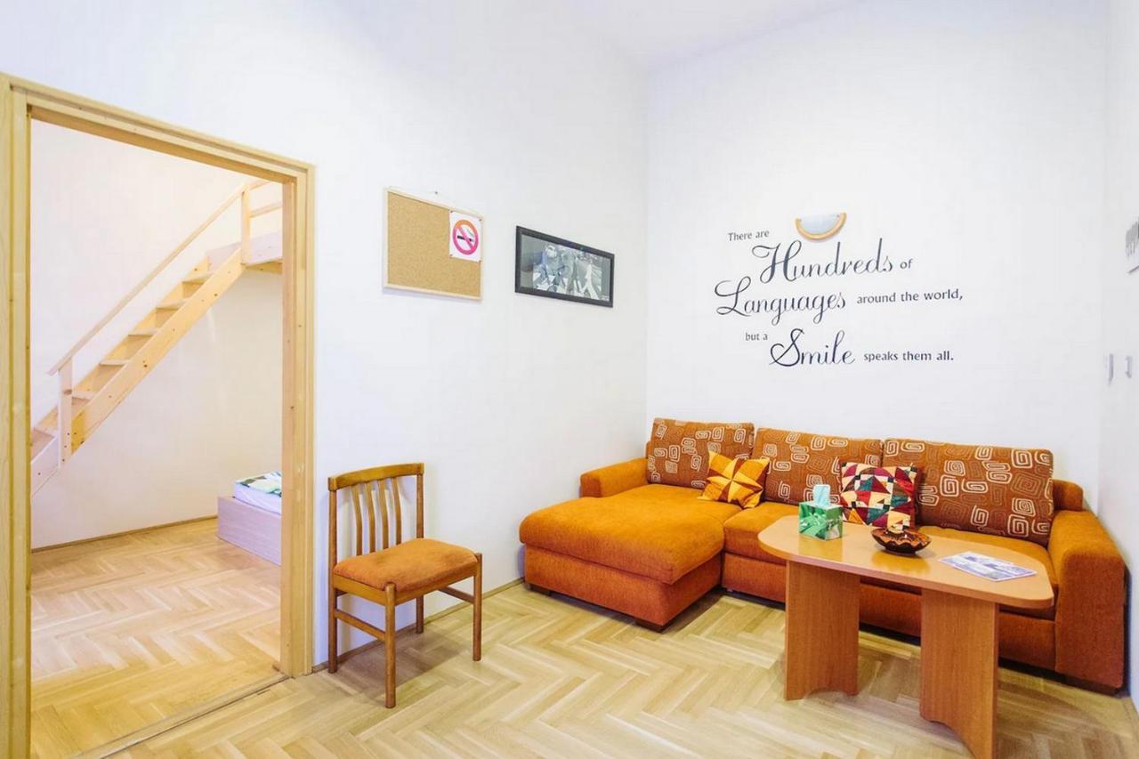 All In 10 Apartment, Bp Downtown Ac Budapest Esterno foto